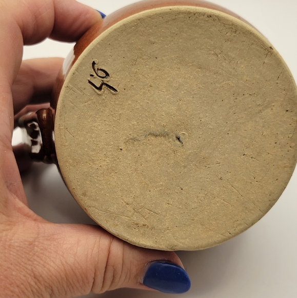 Handthrown Pottery Vase with Applied Handle. Unique speckled glaze. - Picture 6 of 7